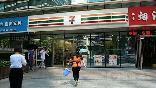 深圳便利店 数量虽丰，为何90后仍呼“不够”
